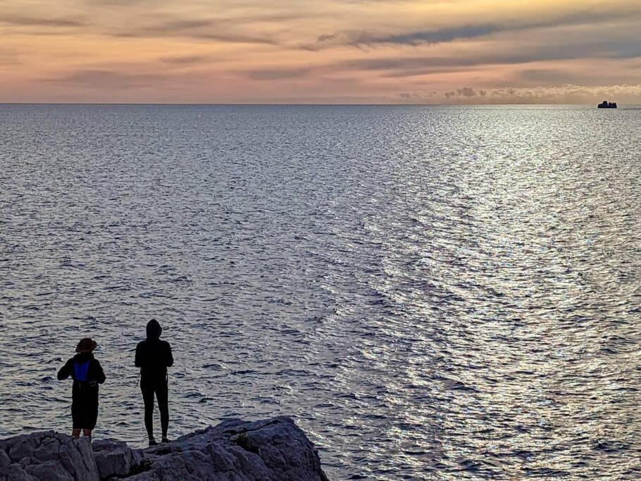 Studio Calanques Pres Du Vieux Port มาร์กเซย ภายนอก รูปภาพ