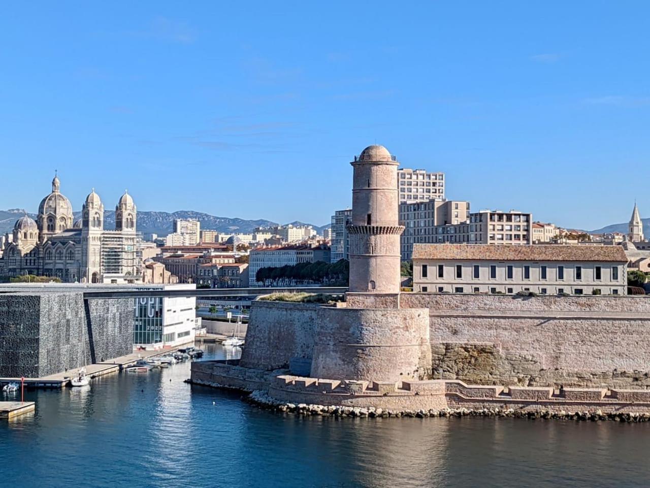 Studio Calanques Pres Du Vieux Port มาร์กเซย ภายนอก รูปภาพ